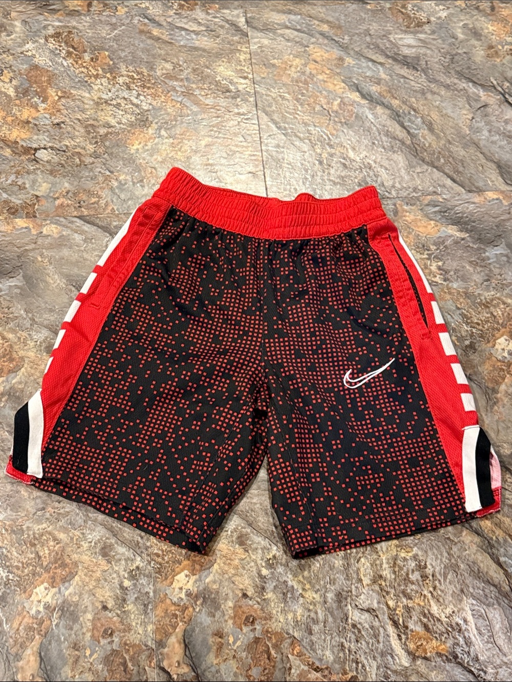 Nike youth boys size medium Black & Red Performance Basketball Shorts